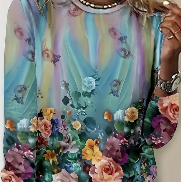 New Vibrant Floral Print Top - Picture 2 of 9
